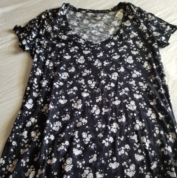 PINK Floral Shirt M V-Neck - Picture 2 of 3